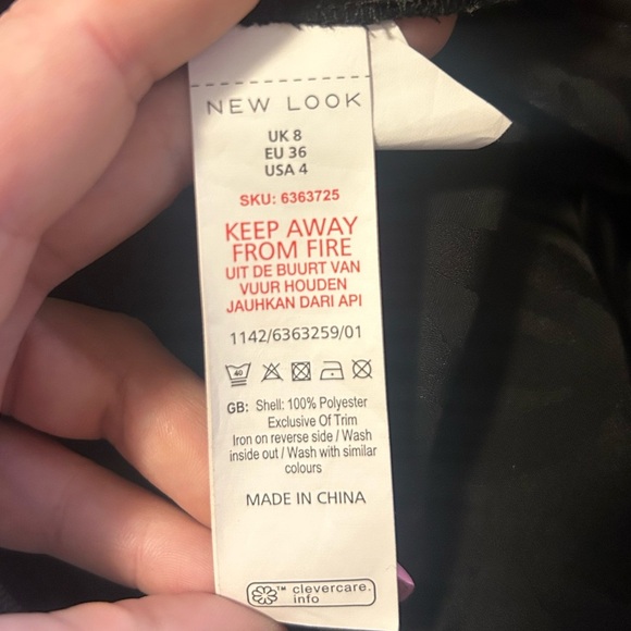 NEW LOOK size 4 silky little black mini dress, side hem slit, 1/4 zip back - Picture 9 of 9